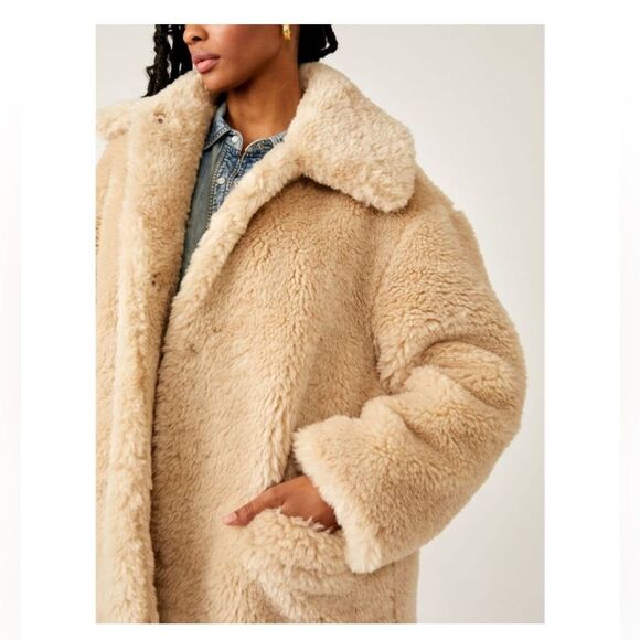 NWT FREE PEOPLE Pretty Perfect Fur Peacoat / Tea XL - Picture 1 of 9